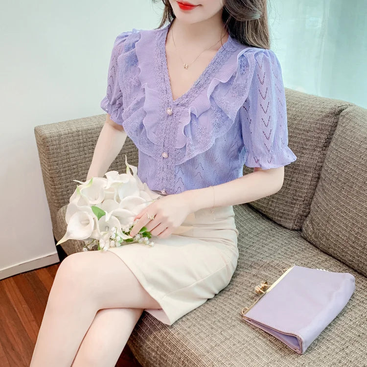 Lace Vneck Ruffle Shirt for Women in Summer New French Sweet Temperament Shortsleeved Shirt