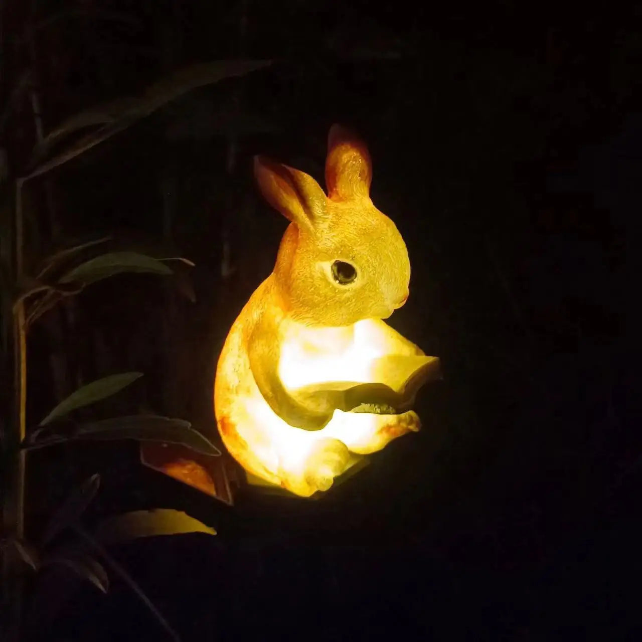 Solar Rabbit Lamp โ Resin LED Landscape Lighting for Garden Pathway Decor