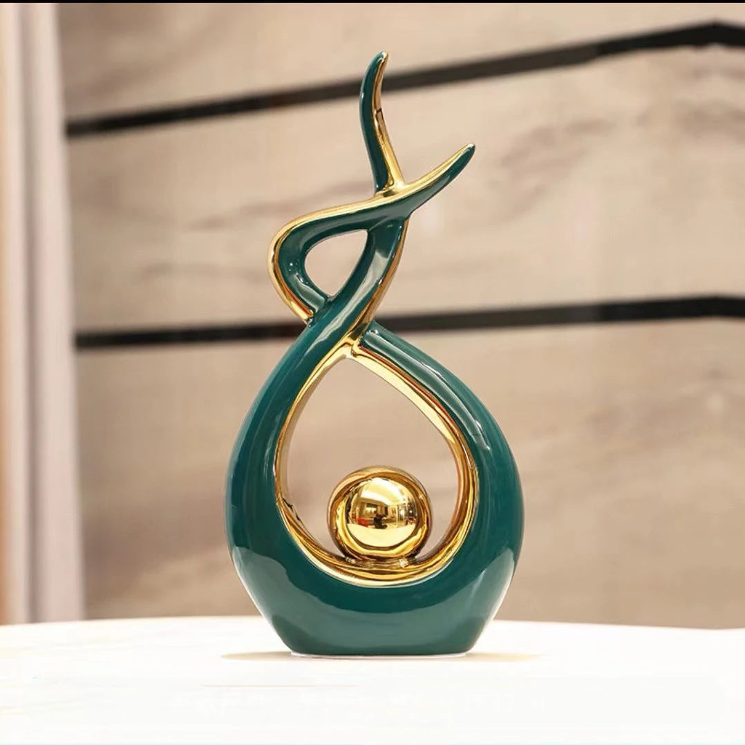 Modern European Ceramic Lover Figurines β Elegant Home Accessories for Artful Living