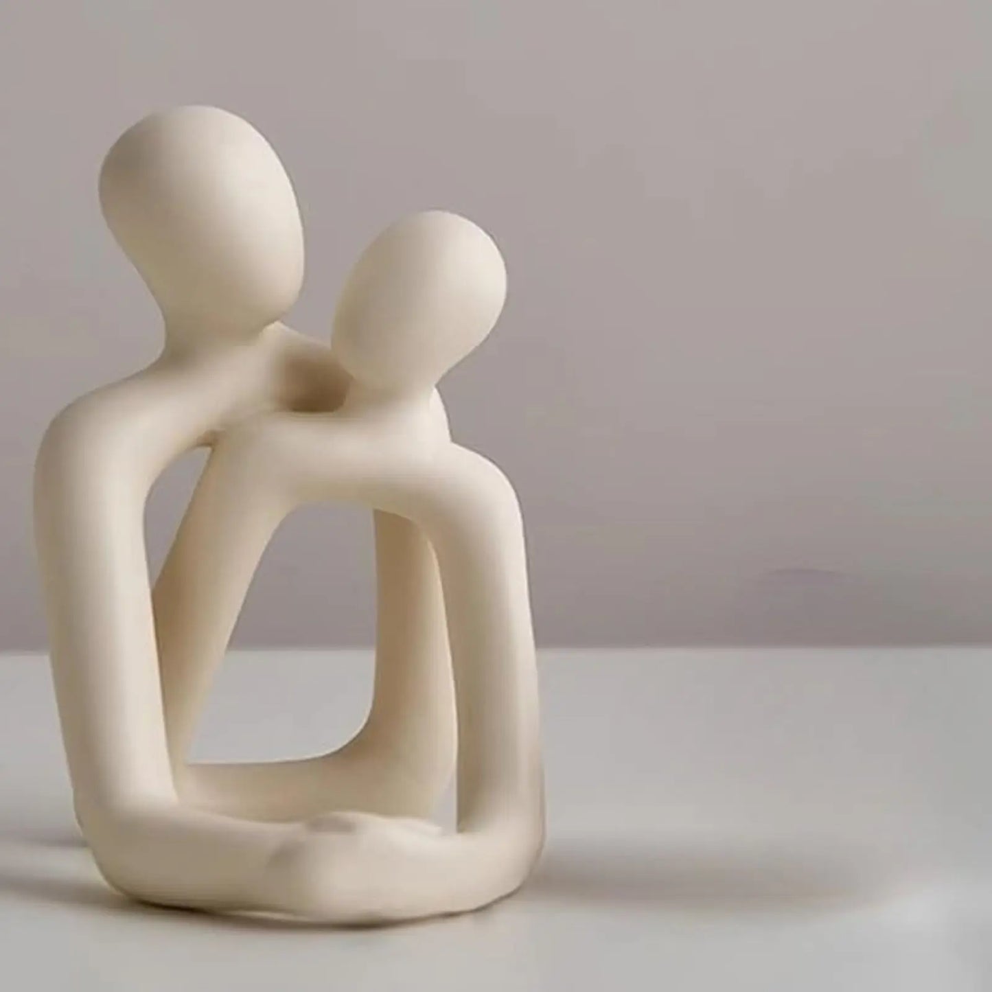 Heartwarming Loving Couple Resin Statue: A Timeless Home Accessory for Modern Interior Design Accents