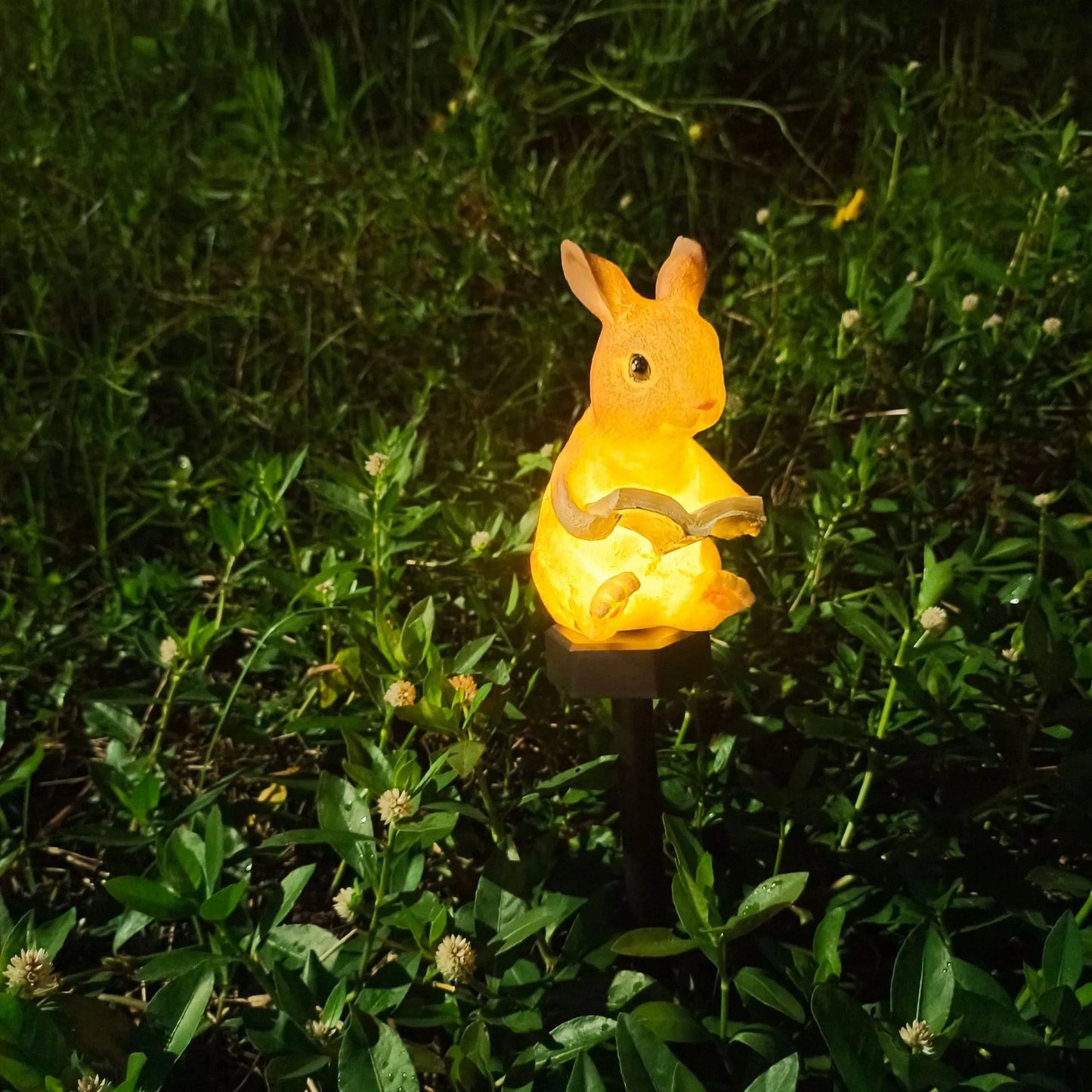 Solar Rabbit Lamp โ Resin LED Landscape Lighting for Garden Pathway Decor
