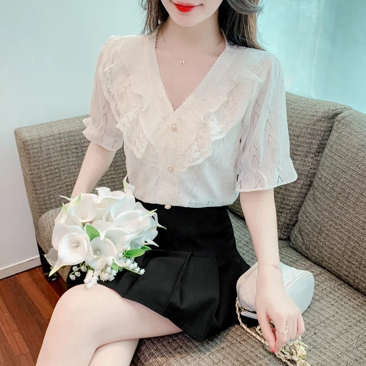 Lace Vneck Ruffle Shirt for Women in Summer New French Sweet Temperament Shortsleeved Shirt